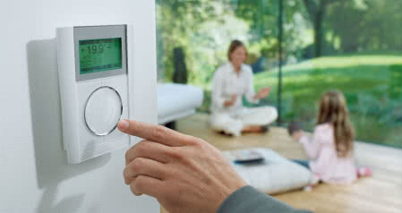 Sterowanie instalacją inteligentną Sterowanie instalacją inteligentną